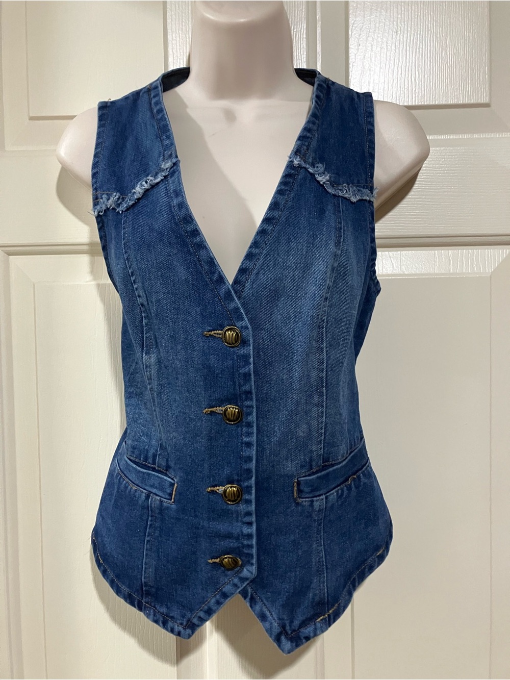 Allegrak woman size medium denim jean style vest
